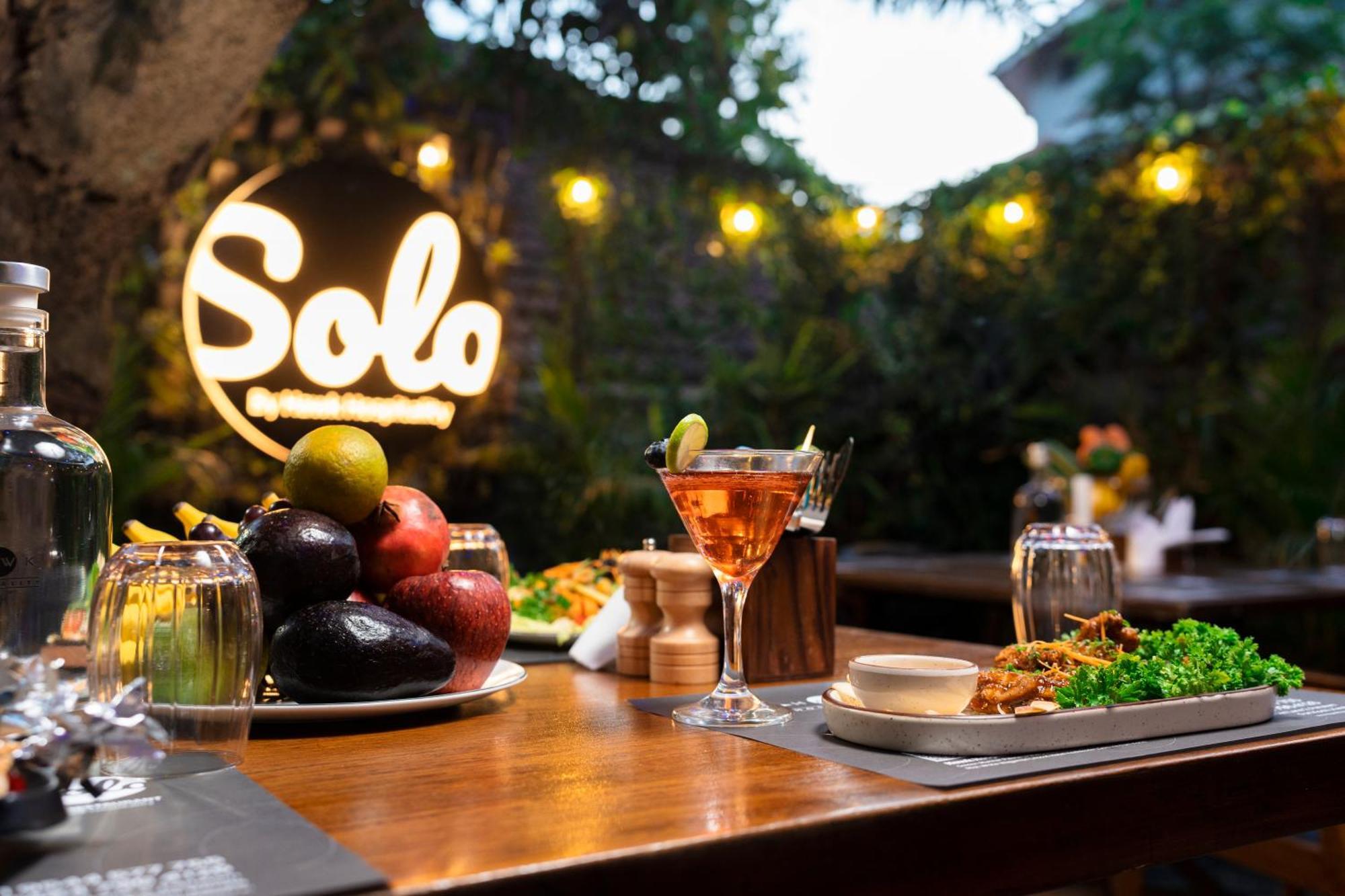Solo Inn By Hawk Hospitality Kochi Eksteriør bilde