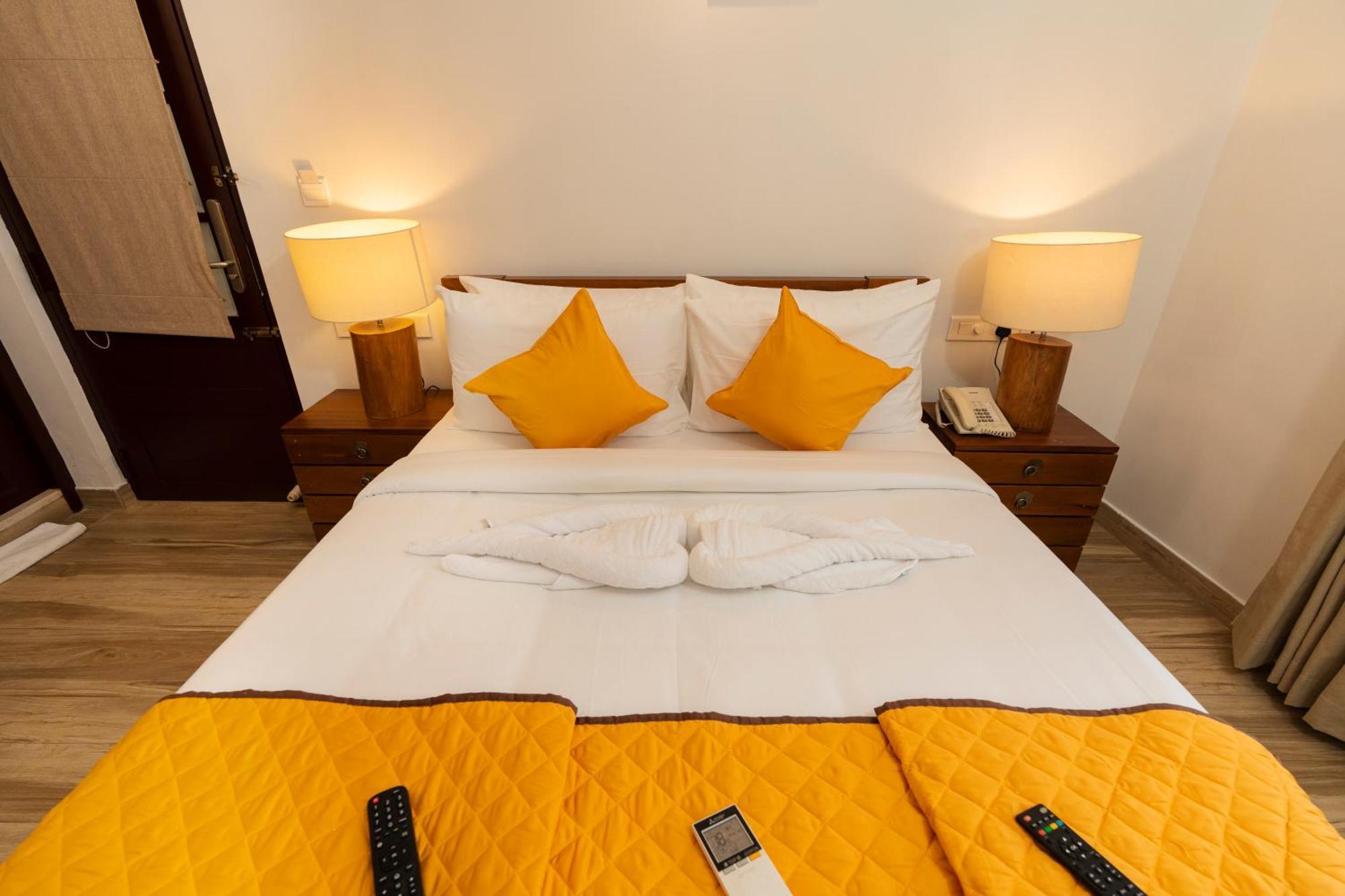 Solo Inn By Hawk Hospitality Kochi Eksteriør bilde