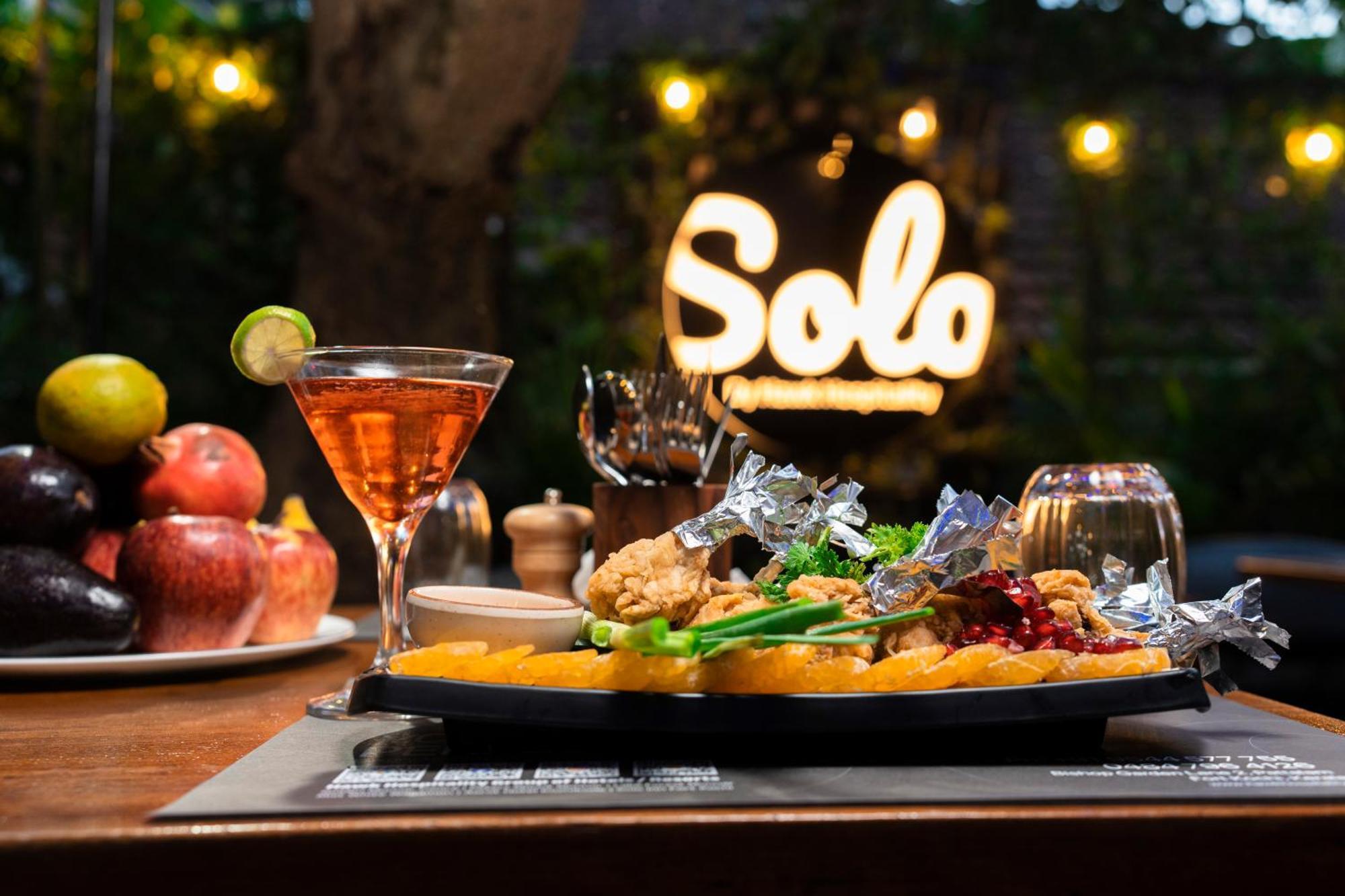 Solo Inn By Hawk Hospitality Kochi Eksteriør bilde