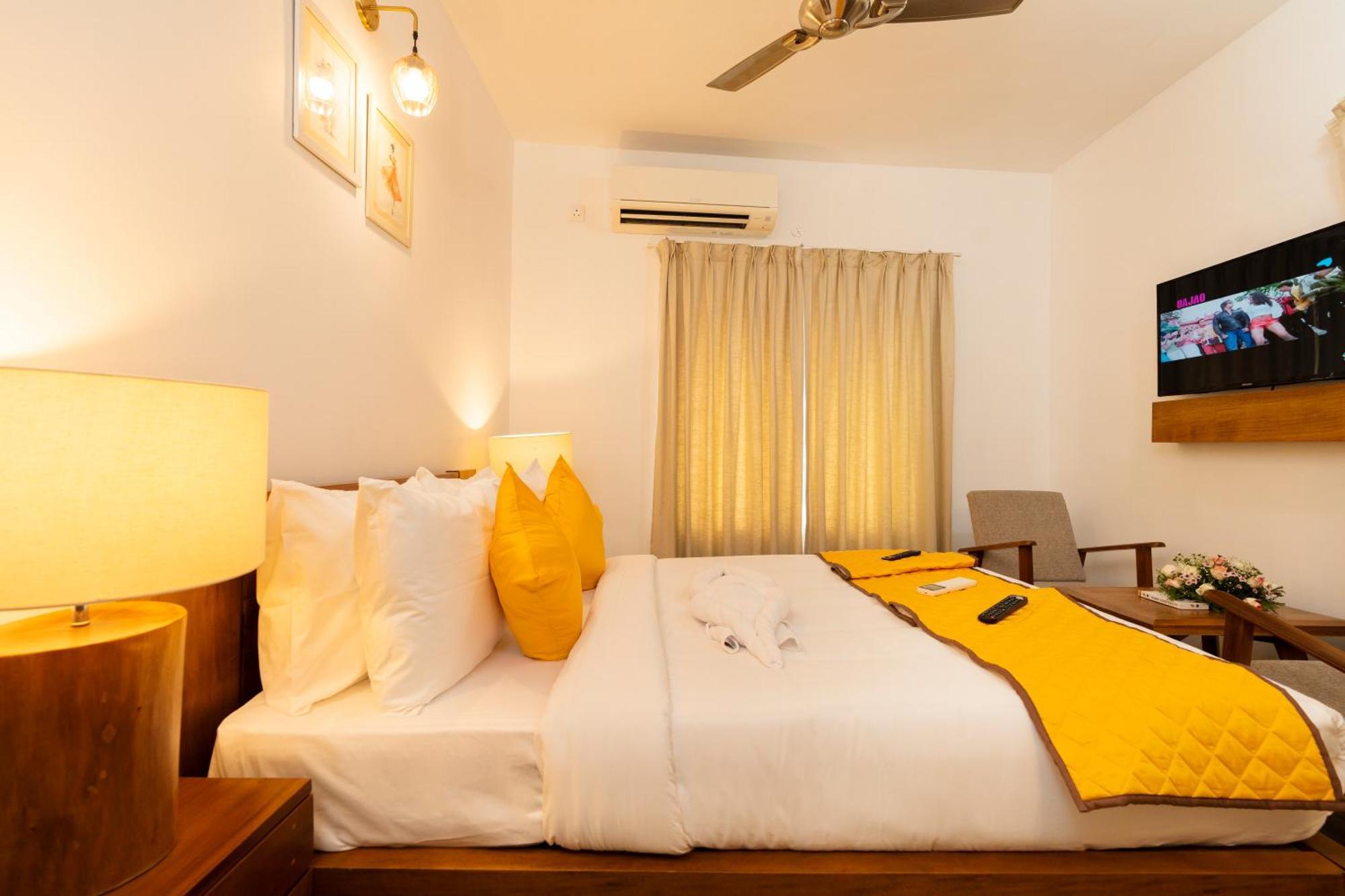 Solo Inn By Hawk Hospitality Kochi Eksteriør bilde