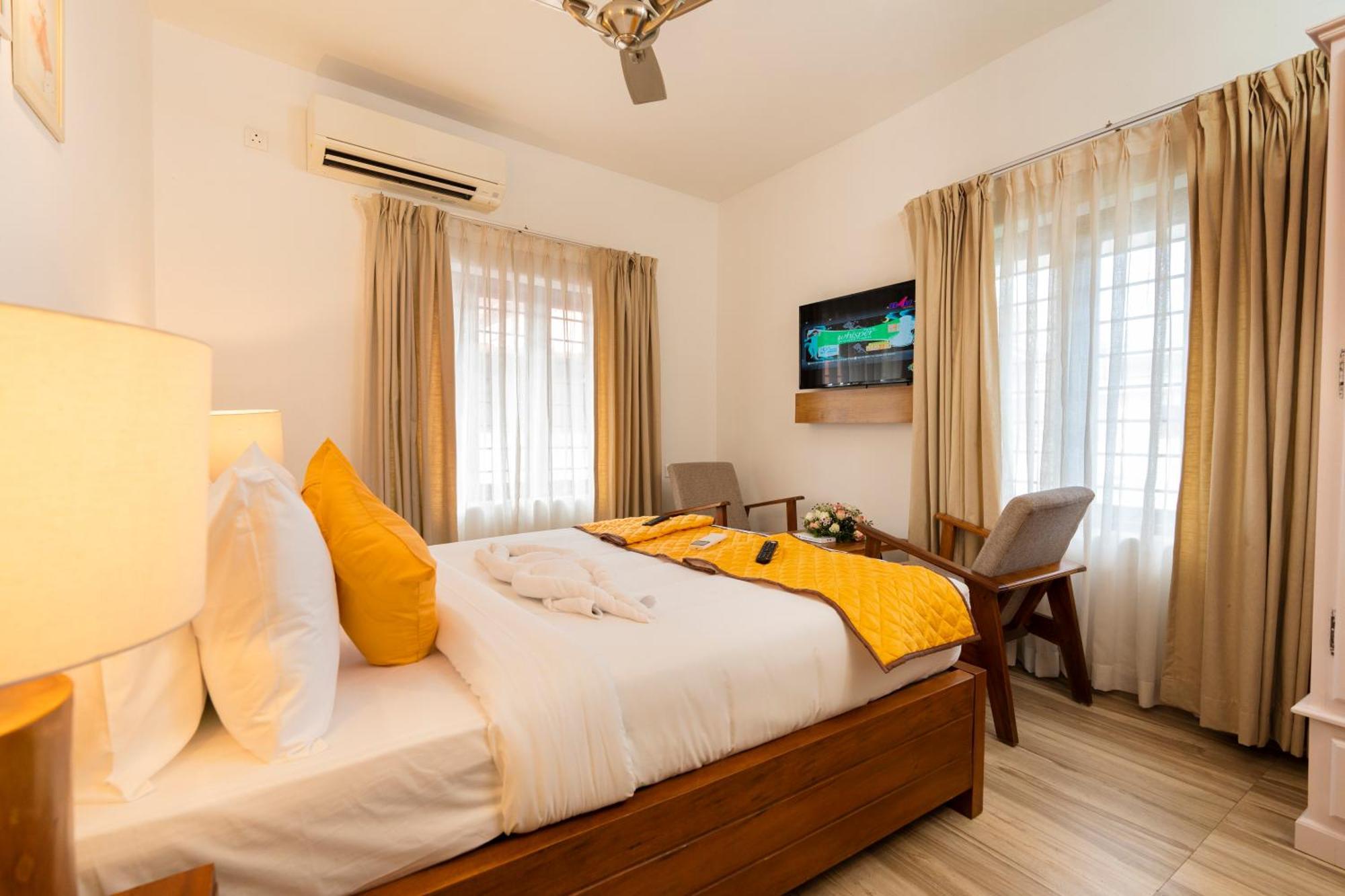 Solo Inn By Hawk Hospitality Kochi Eksteriør bilde