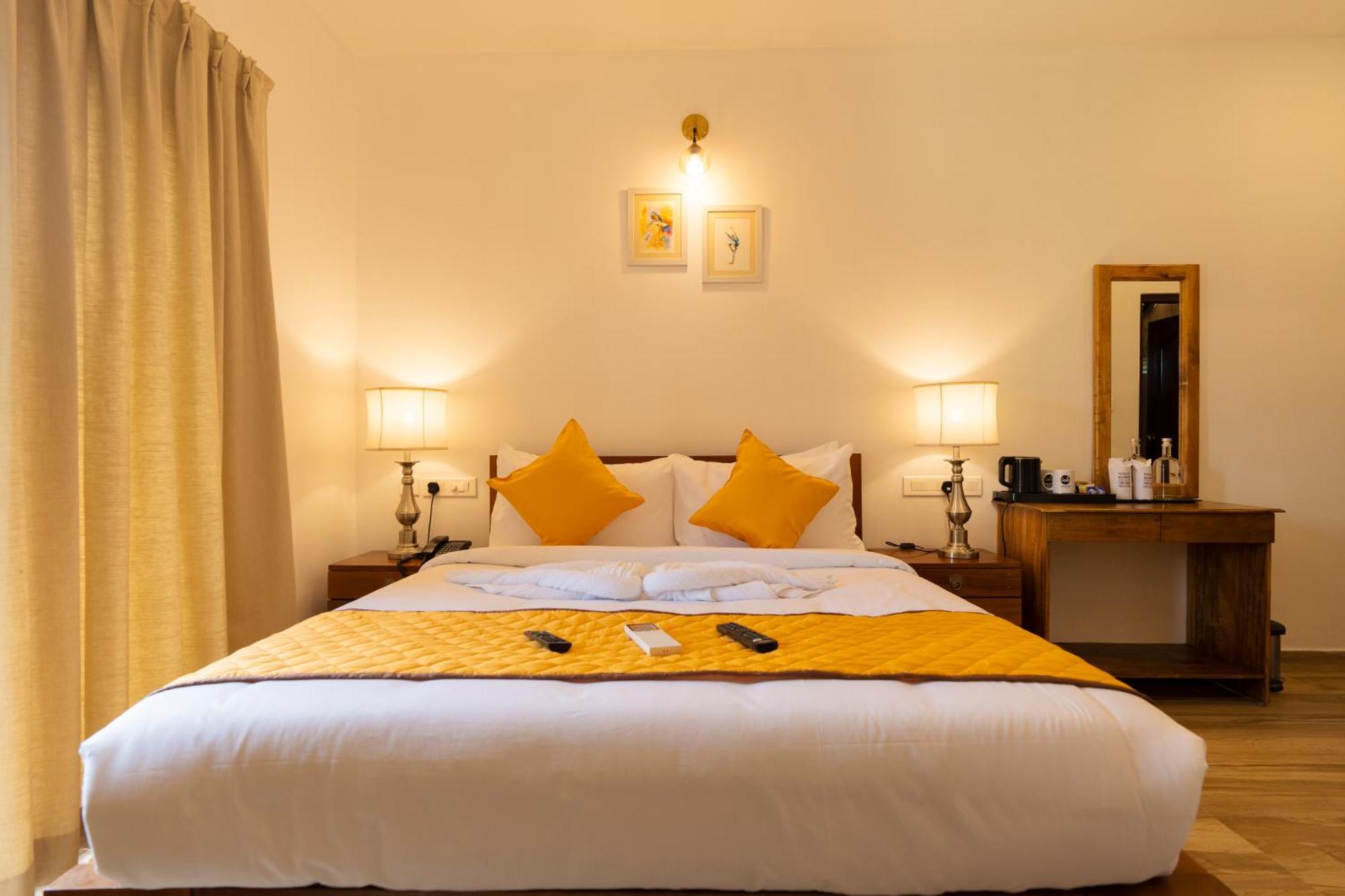 Solo Inn By Hawk Hospitality Kochi Eksteriør bilde