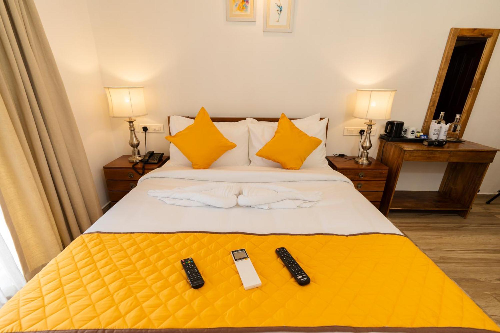 Solo Inn By Hawk Hospitality Kochi Eksteriør bilde