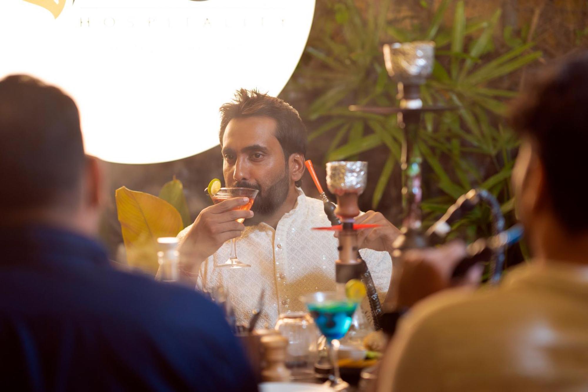 Solo Inn By Hawk Hospitality Kochi Eksteriør bilde