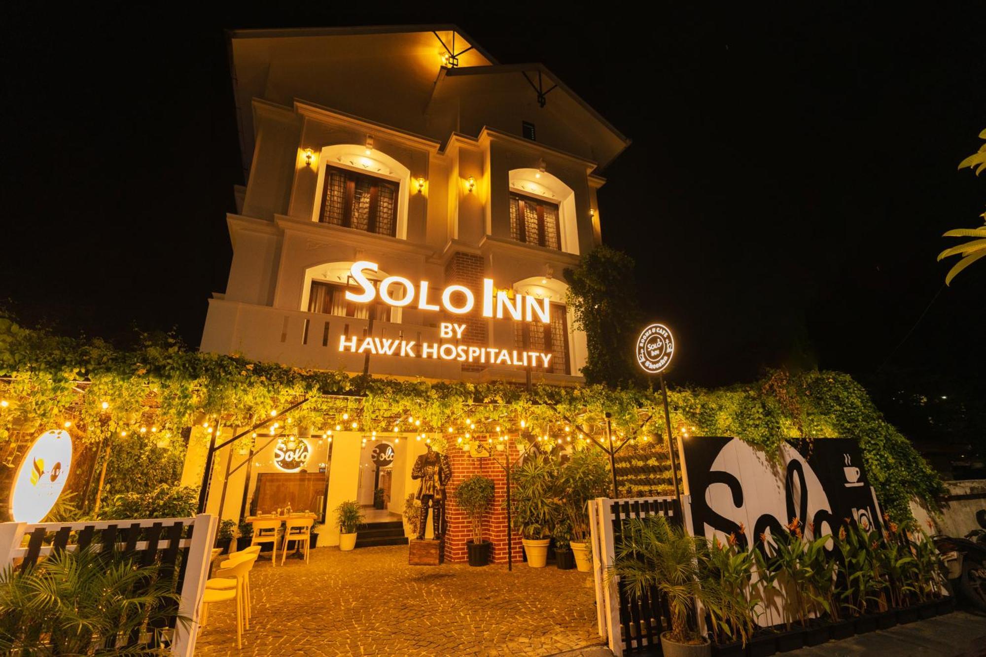 Solo Inn By Hawk Hospitality Kochi Eksteriør bilde