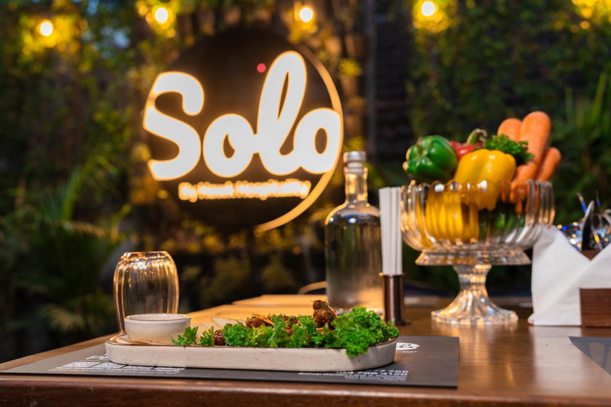 Solo Inn By Hawk Hospitality Kochi Eksteriør bilde